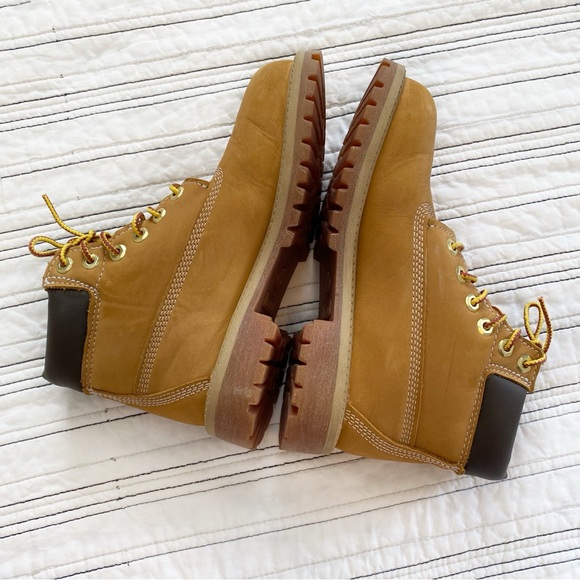 Timberland 6" Premium Waterproof Leather Boots Grade School Boys size 1.5 - Picture 2 of 6